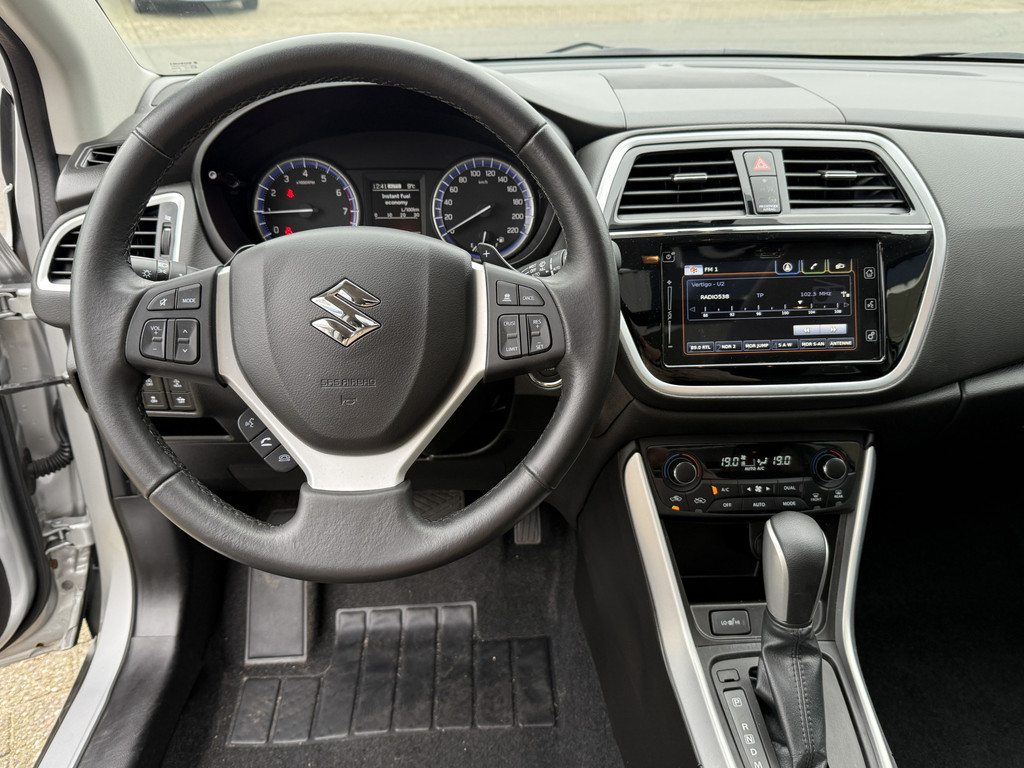 43274980-4.jpg