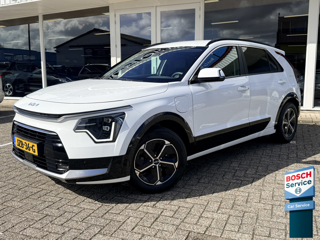 53227212-2.jpg